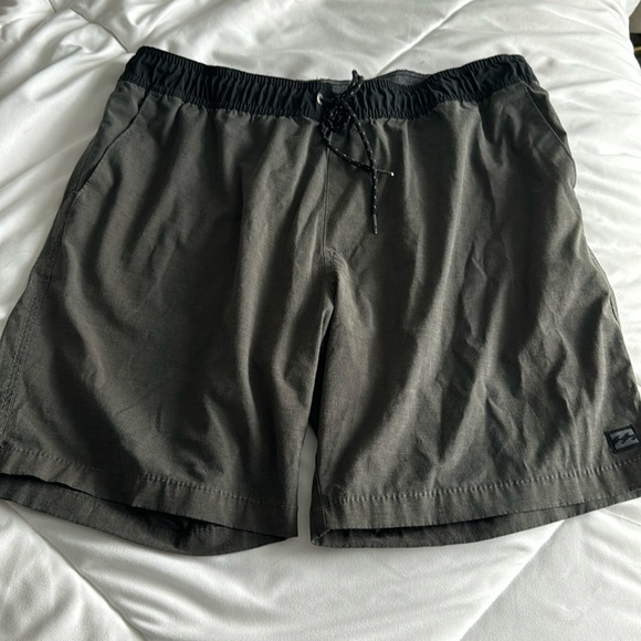 Billabong hybrid shorts - good condition and super comfy. Dark grey - Picture 1 of 4